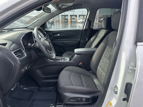 Certified 2021 Chevrolet Equinox LT image 2