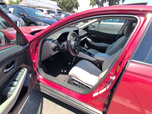 Used 2023 Honda Accord EX image 3