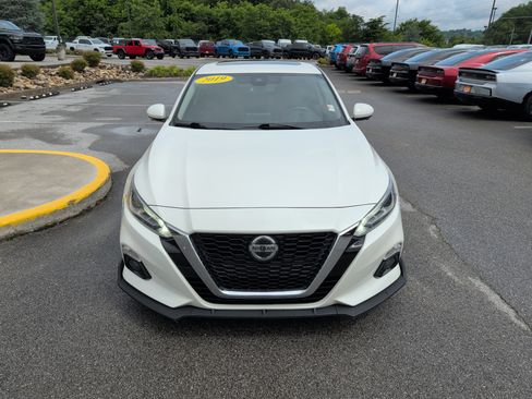 Used 2019 Nissan Altima 2.5 Platinum FWD image 3