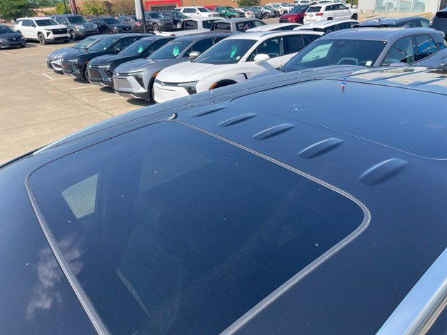 Used 2024 Buick Enclave Avenir w/ Trailering Package, 5000 lbs. AWD/4WD image 9
