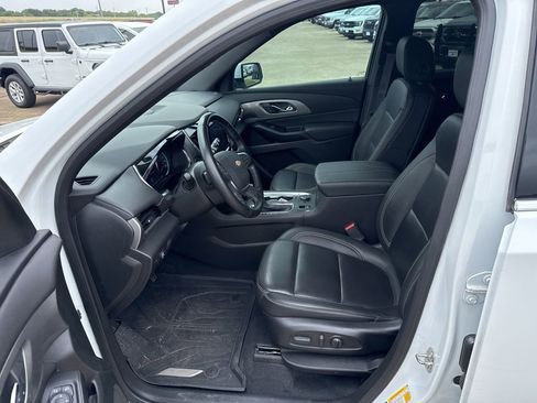Used 2023 Chevrolet Traverse LT w/ LPO, Floor Liner Package image 20