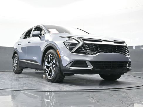 Used 2025 Kia Sportage EX image 66