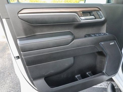 Used 2024 Chevrolet Silverado 1500 LT Trail Boss w/ Convenience Package II AWD/4WD image 13