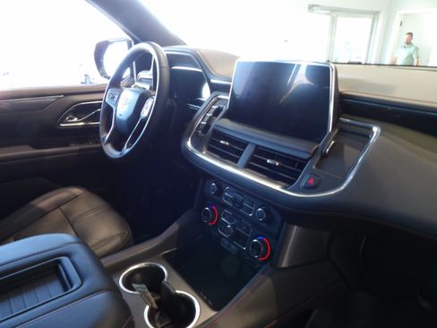 Used 2023 Chevrolet Suburban RST w/ Luxury Package AWD/4WD image 27