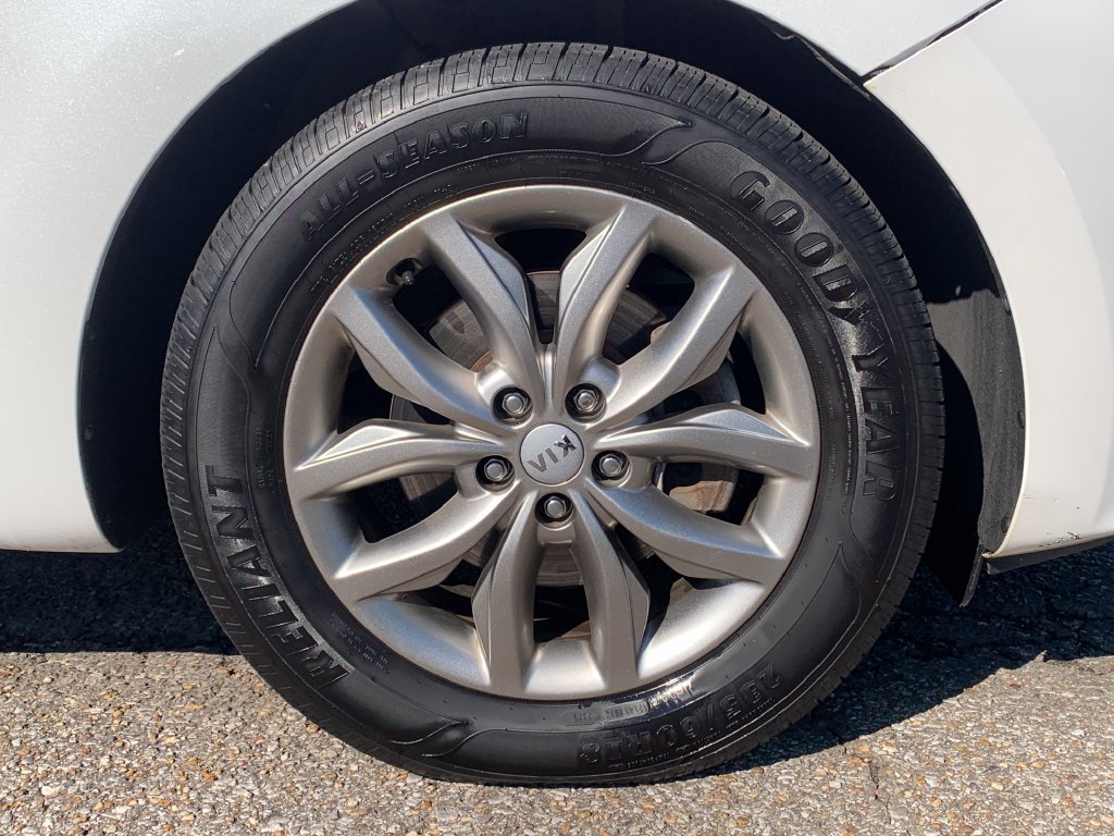 Used 2020 Kia Sedona EX FWD image 9