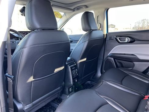 Certified 2022 Jeep Compass Limited w/ Sun and Sound Group image 36