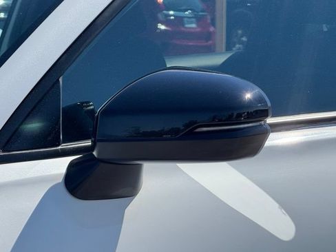 Certified 2025 Honda HR-V Sport image 4