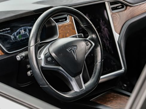 Used 2017 Tesla Model X 90D image 20