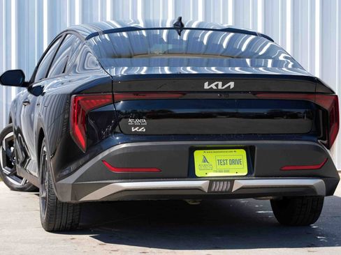 Used 2025 Kia K4 EX image 5