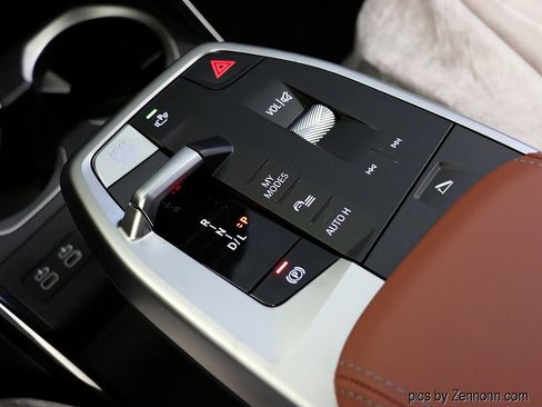 Used 2026 BMW X1 xDrive28i image 15