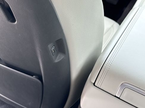 Used 2024 Hyundai Santa Fe Limited image 15