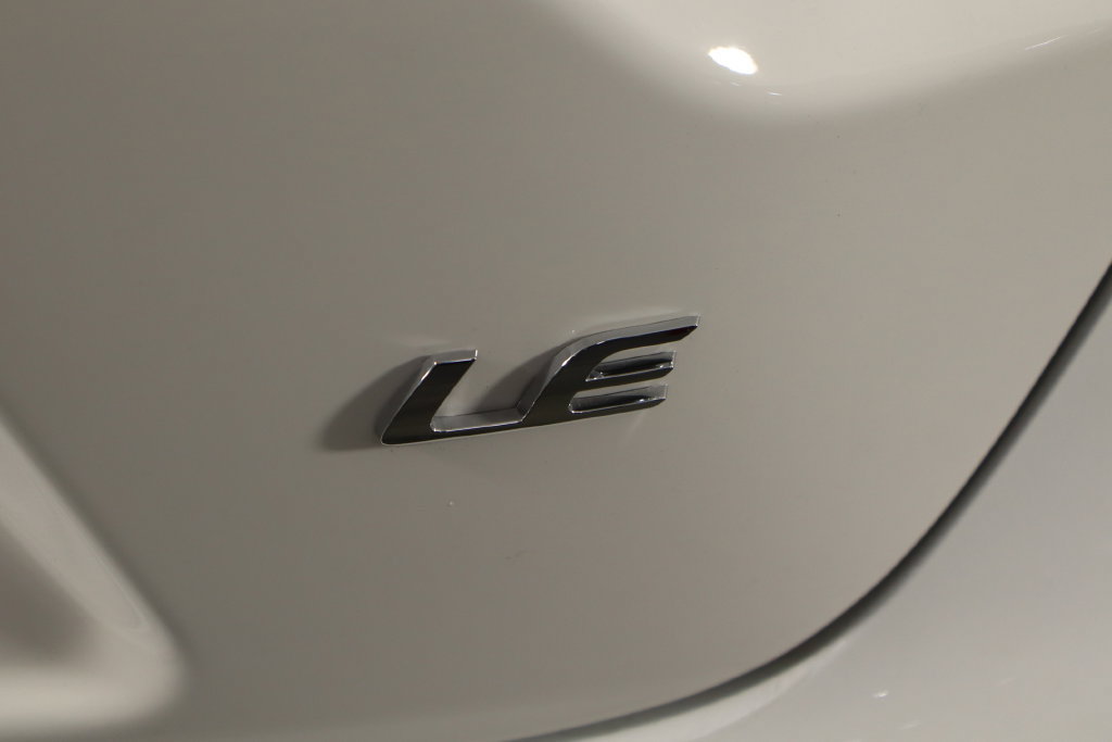 Used 2026 Toyota Corolla LE FWD image 39