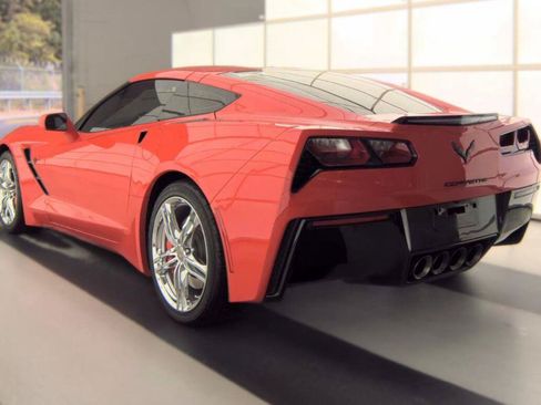Used 2017 Chevrolet Corvette Stingray Coupe w/ 2LT Preferred Equipment Group RWD image 13