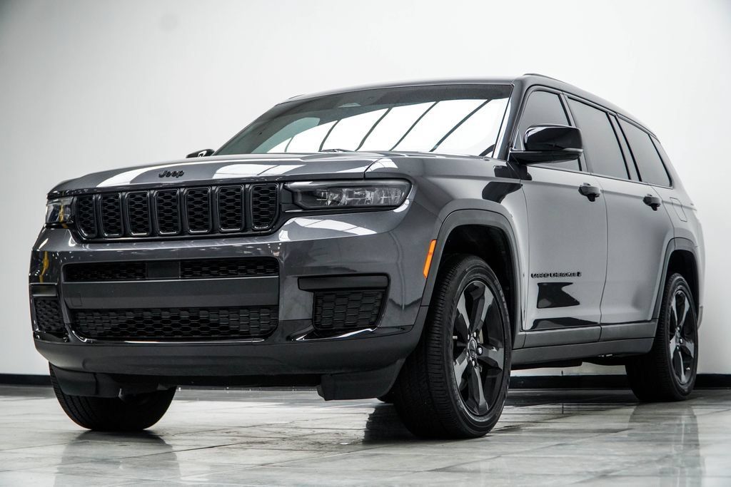 Used 2023 Jeep Grand Cherokee L Laredo AWD/4WD image 10