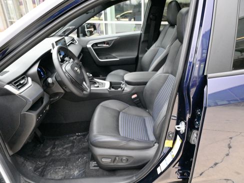 Used 2021 Toyota RAV4 XSE image 17