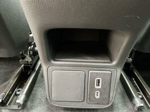 Used 2024 Buick Encore GX Preferred AWD/4WD image 31