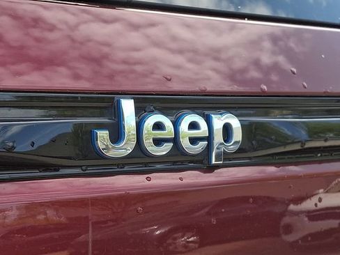 Used 2024 Jeep Grand Cherokee Limited 4xe image 34