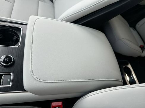 New 2026 Lincoln Aviator AWD image 21