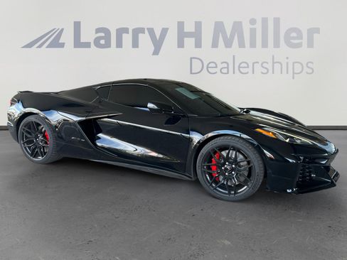 Used 2025 Chevrolet Corvette Z06 w/ Battery Protection Package image 6