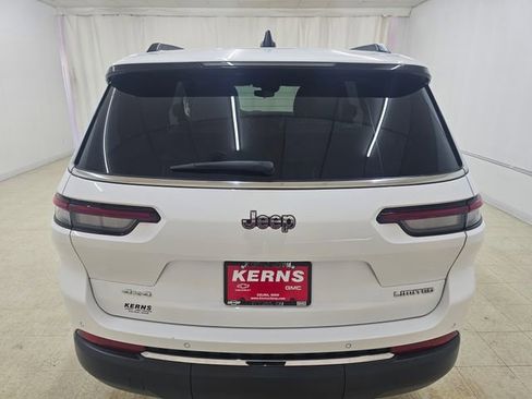 Used 2023 Jeep Grand Cherokee L Limited w/ Trailer Tow Group (B) AWD/4WD image 18