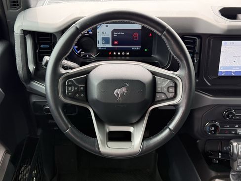 Used 2021 Ford Bronco Black Diamond w/ Sasquatch Package AWD/4WD image 15