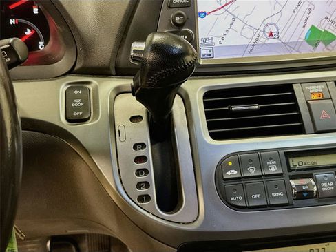 Used 2010 Honda Odyssey EX-L image 16
