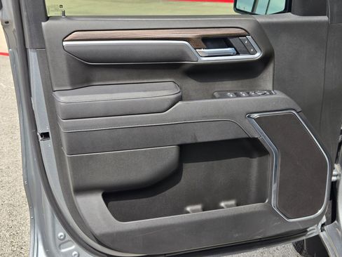 Used 2026 Chevrolet Silverado 1500 LT image 10