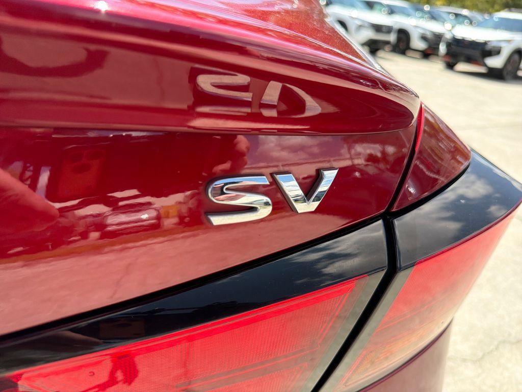 Used 2021 Nissan Altima 2.5 SV w/ SV Premium Package FWD image 11