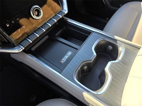 New 2026 GMC Acadia Elevation image 22