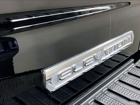 Certified 2023 GMC Sierra 1500 Elevation w/ Preferred Package image 9