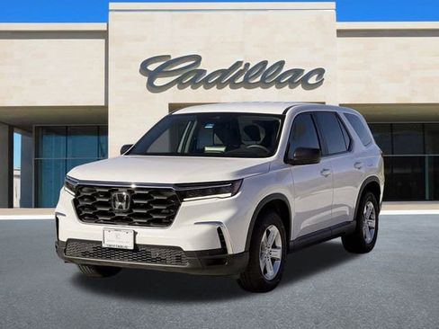 Used 2023 Honda Pilot LX image 8