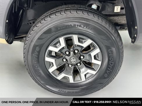 Used 2016 Toyota Tacoma TRD Off-Road w/ Towing Package RWD image 29