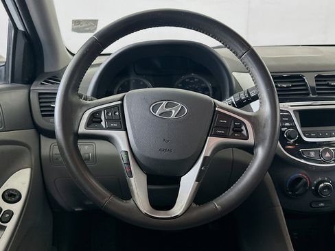 Used 2014 Hyundai Accent SE image 17