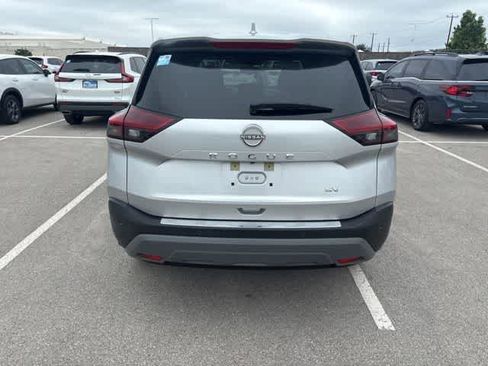 Used 2023 Nissan Rogue SV FWD image 4