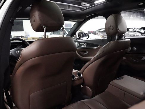 Used 2018 Mercedes-Benz E 300 w/ Premium 2 Package (Q02) image 23