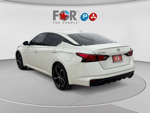 Used 2024 Nissan Altima 2.5 SR FWD image 3