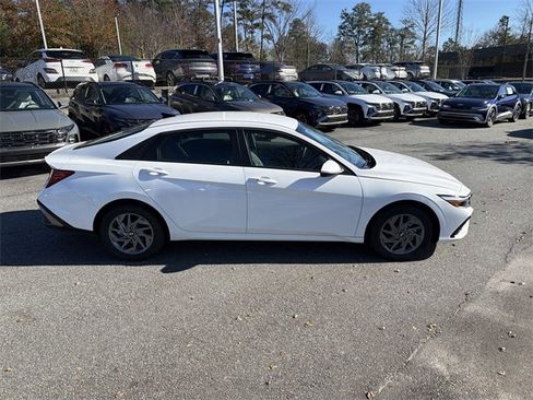 New 2026 Hyundai Elantra Blue image 8