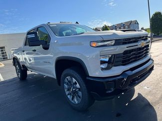 New 2026 Chevrolet Silverado 2500 Custom AWD/4WD video 2