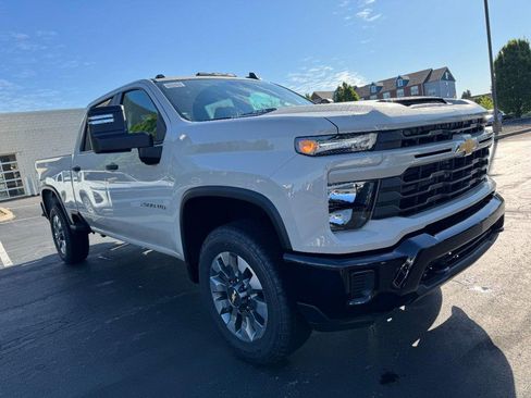 New 2026 Chevrolet Silverado 2500 Custom AWD/4WD image 2