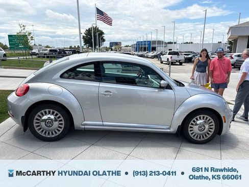 Used 2014 Volkswagen Beetle 2.5 FWD image 11