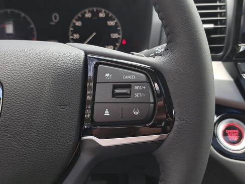 New 2026 Honda Odyssey Touring image 24