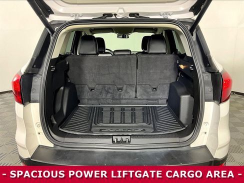 Used 2019 Ford Escape SEL AWD/4WD image 37
