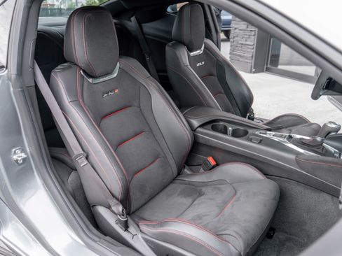 Used 2019 Chevrolet Camaro ZL1 RWD image 35