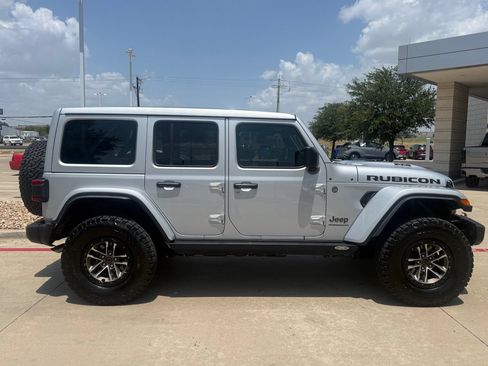 Used 2024 Jeep Wrangler Unlimited Rubicon 392 AWD/4WD image 7