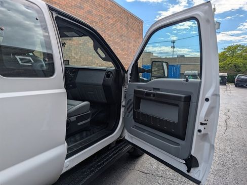 Used 2014 Ford F250 XL w/ Power Equipment Group AWD/4WD image 18