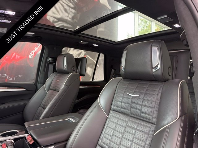 Used 2025 Cadillac Escalade V w/ LPO, ONYX Package AWD/4WD image 14