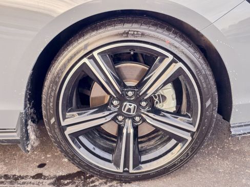 Used 2025 Honda Accord Sport image 27