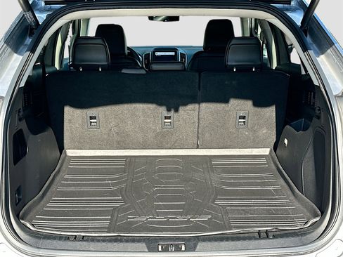 Used 2021 Ford Edge Titanium image 26