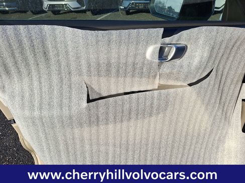 New 2026 Volvo XC40 B5 Plus w/ Protection Package Premier image 9