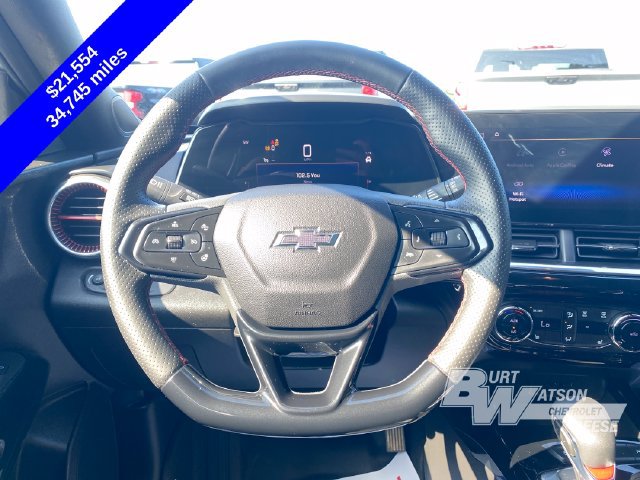 Used 2025 Chevrolet Trax RS w/ Driver Confidence Package FWD image 22